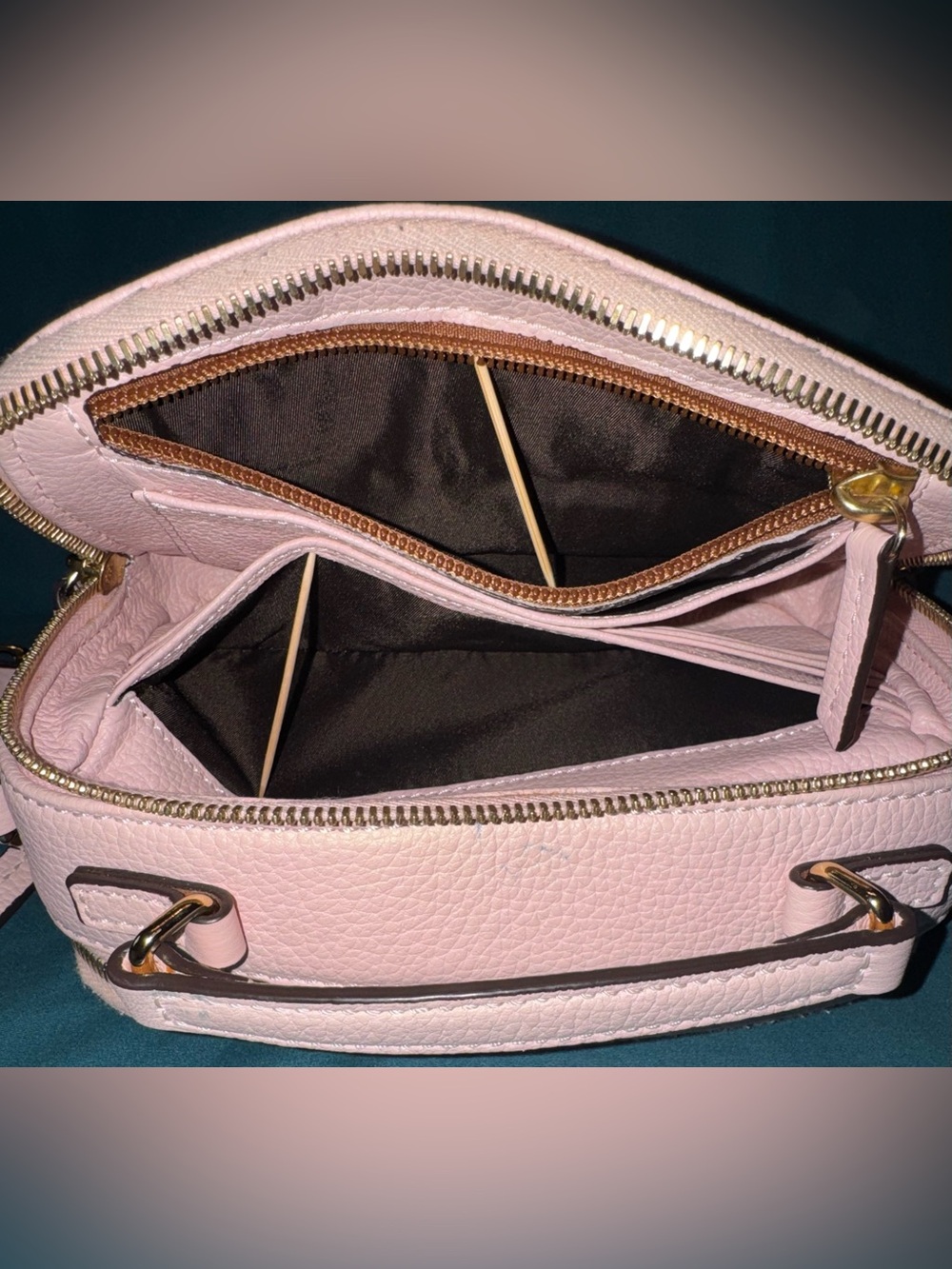 Dooney & Bourke Women's Belvedere Ambler Crossbody Camera Bag Pebbled Leather - Picture 15 of 15